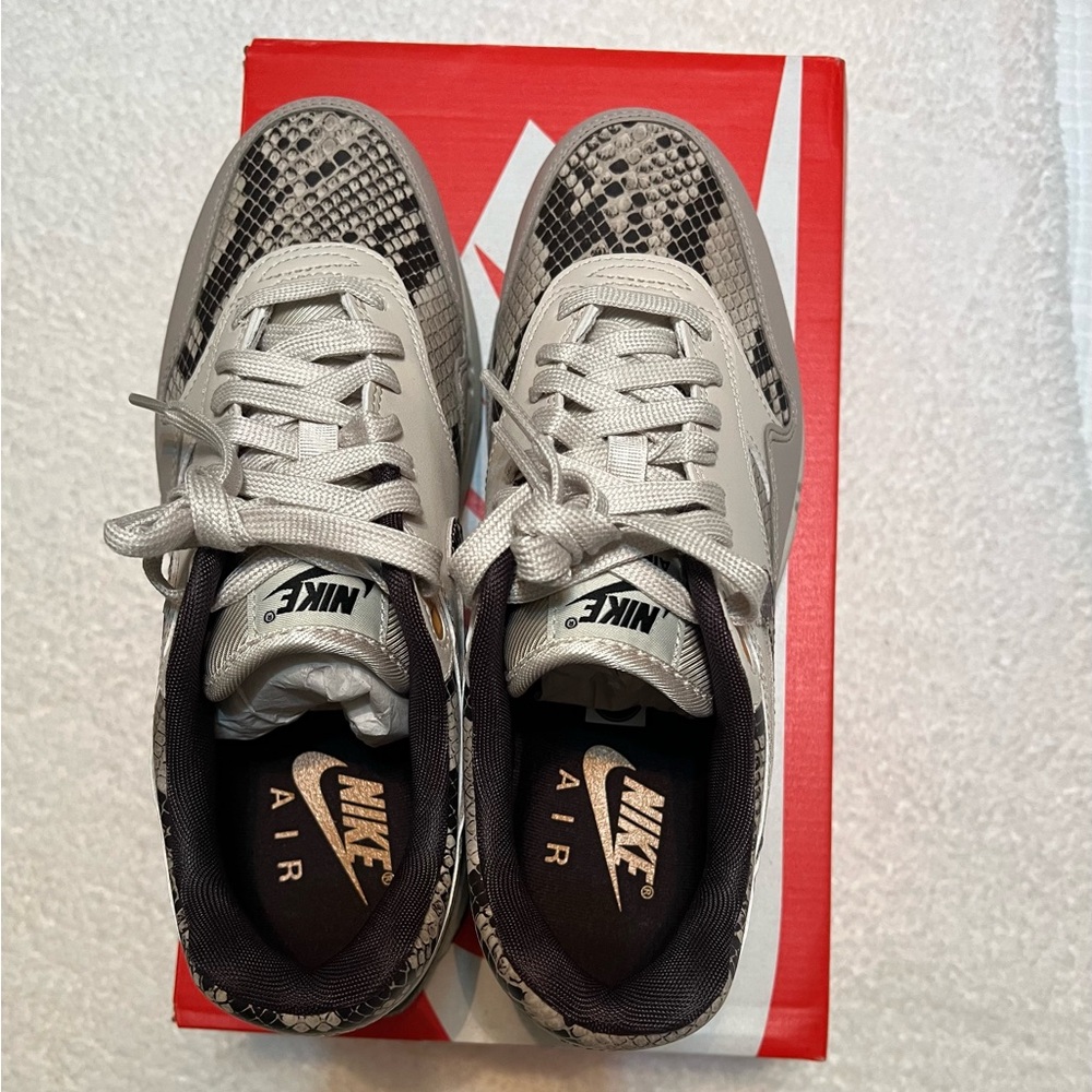 Nike Air Max 1 - Picture 4 of 8